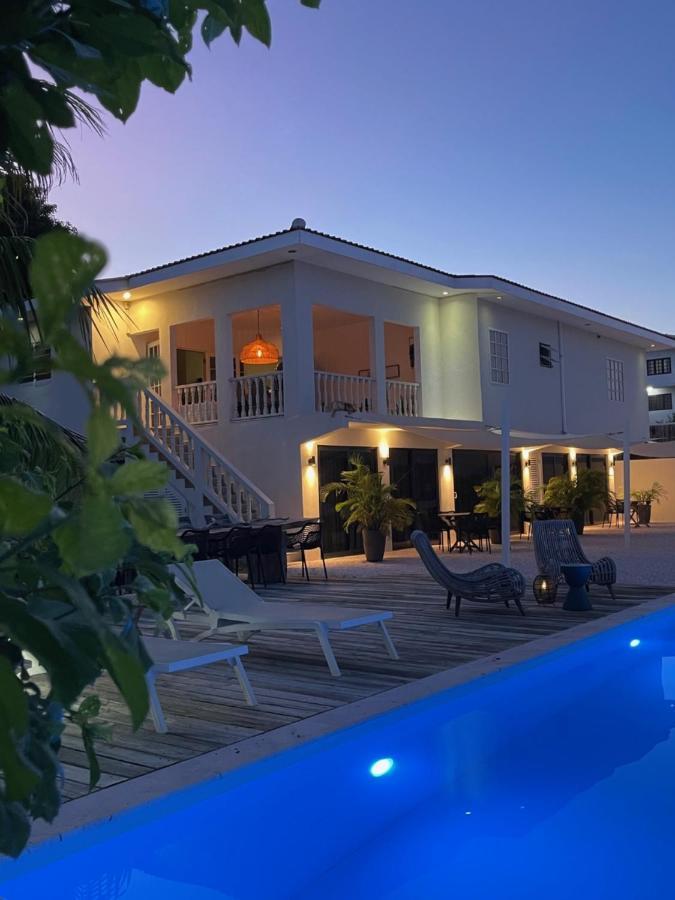 Indigo Apartments & Suites - 'Adults Only' Jan Thiel Exterior photo